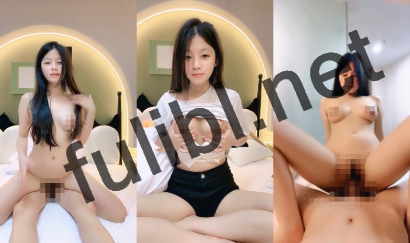 清纯颜黑长直@学妹小月月 尺度福利秀 第二弹[13V/16.0G]